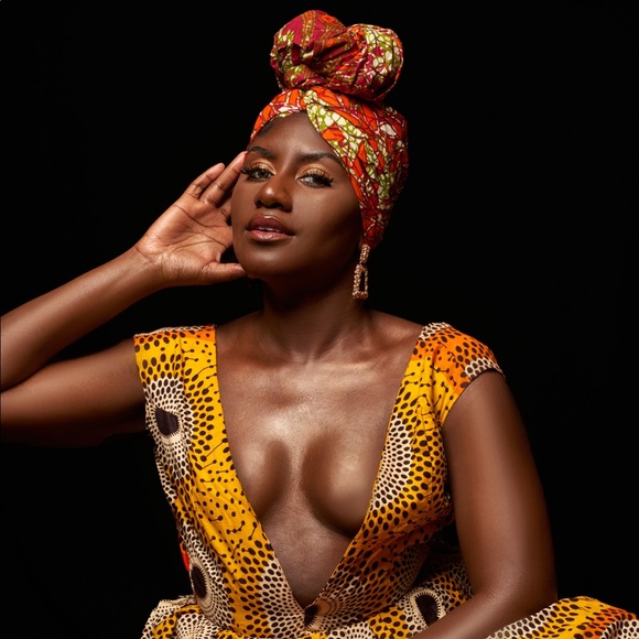 Meet your Posher, Bianca - Picture 1 of 1